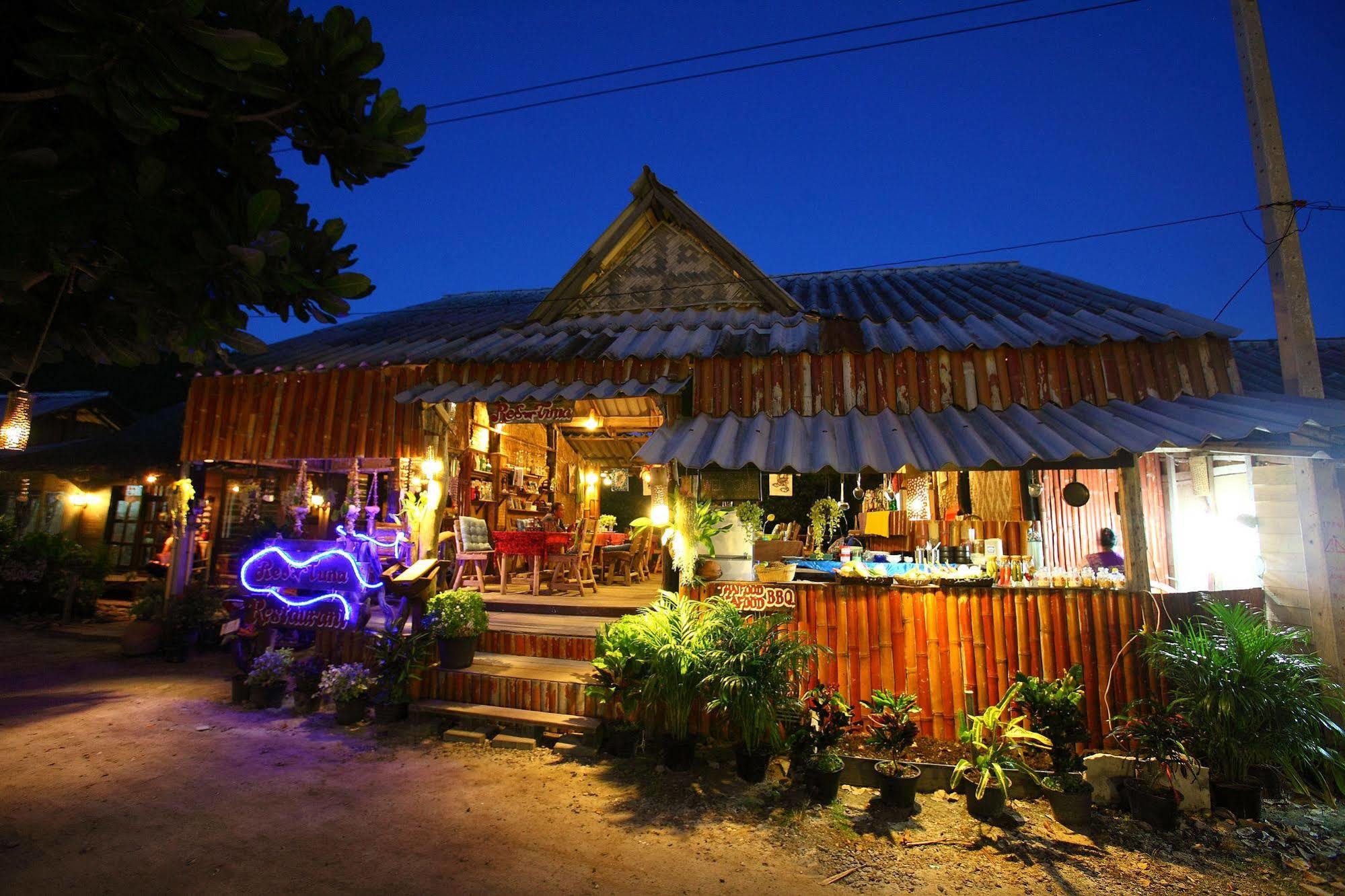 Pp Red Tuna Hut Ko Phi Phi Exterior foto